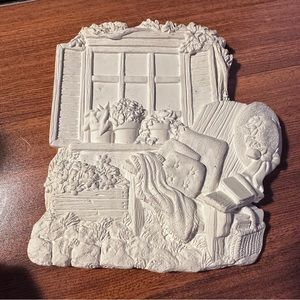 Wee craft garden wall plaque Ready To Paint Cottage Collection